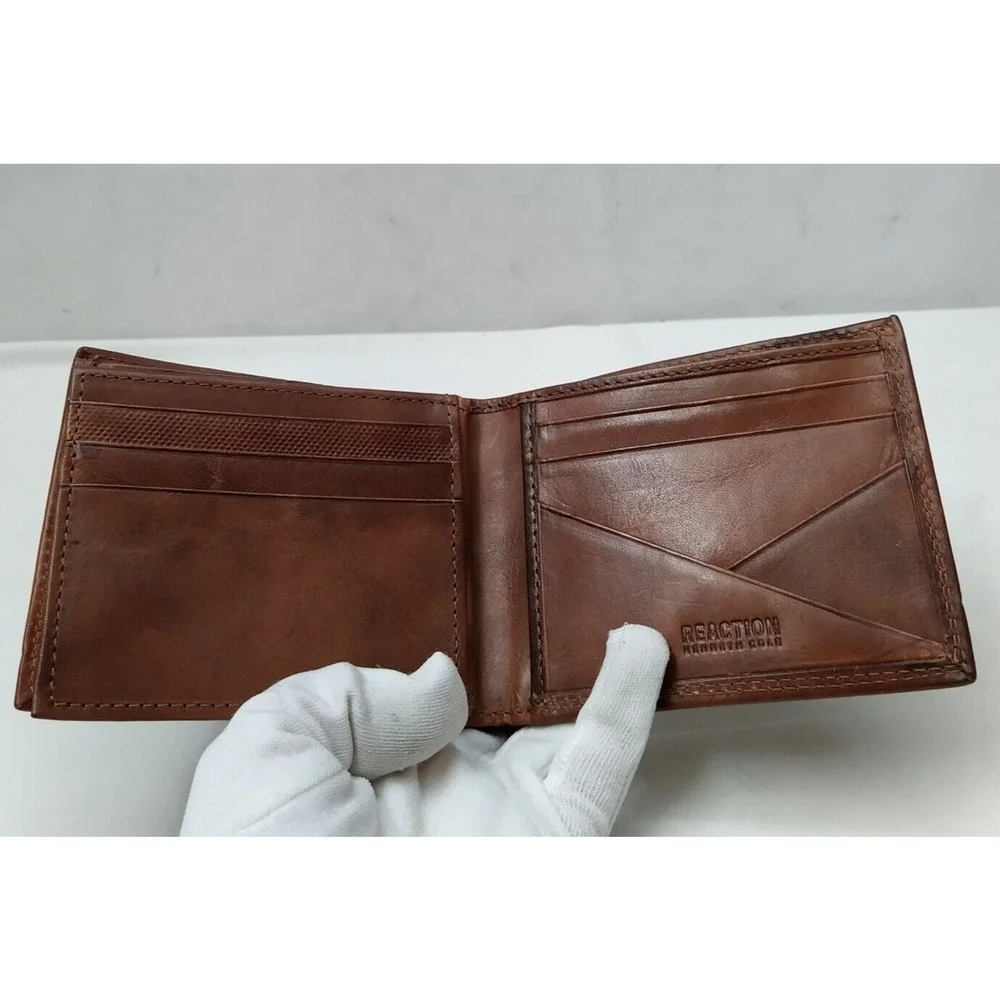 Kenneth Cole Reaction Brown Leather Credit Card Bifold Wallet - NEW